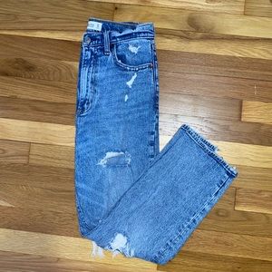 Abercrombie Ultra Hugh Rise Ankle Straight Jean